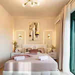 Lea, Stylish, With Common Pool Villa *