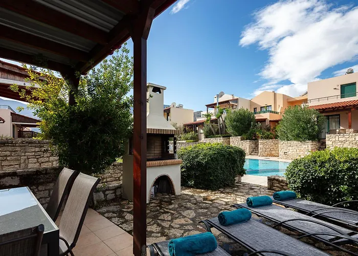 Lea, Stylish, With Common Pool Χανιά